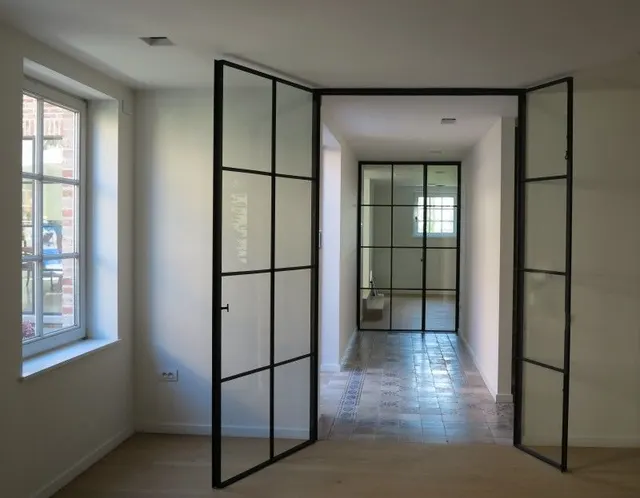 მინის ტიხარი